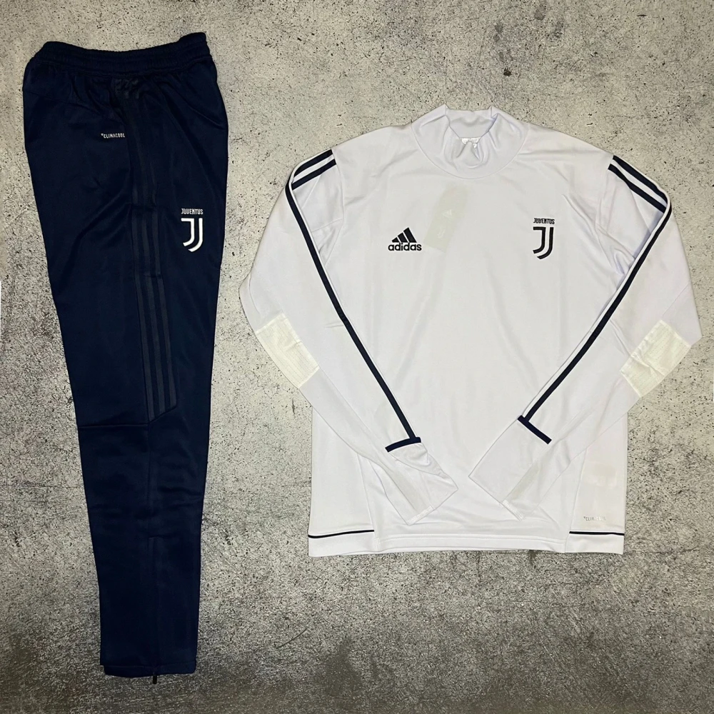 Костюм Juventus white/navy #1