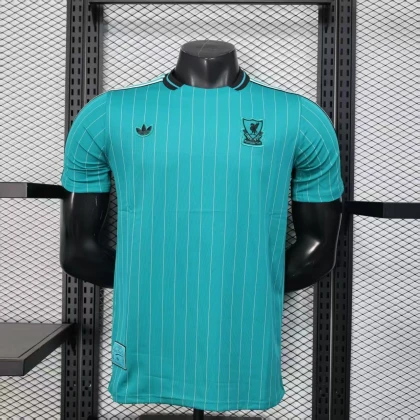 Футболка Liverpool Fans Terrace Icons tiffany