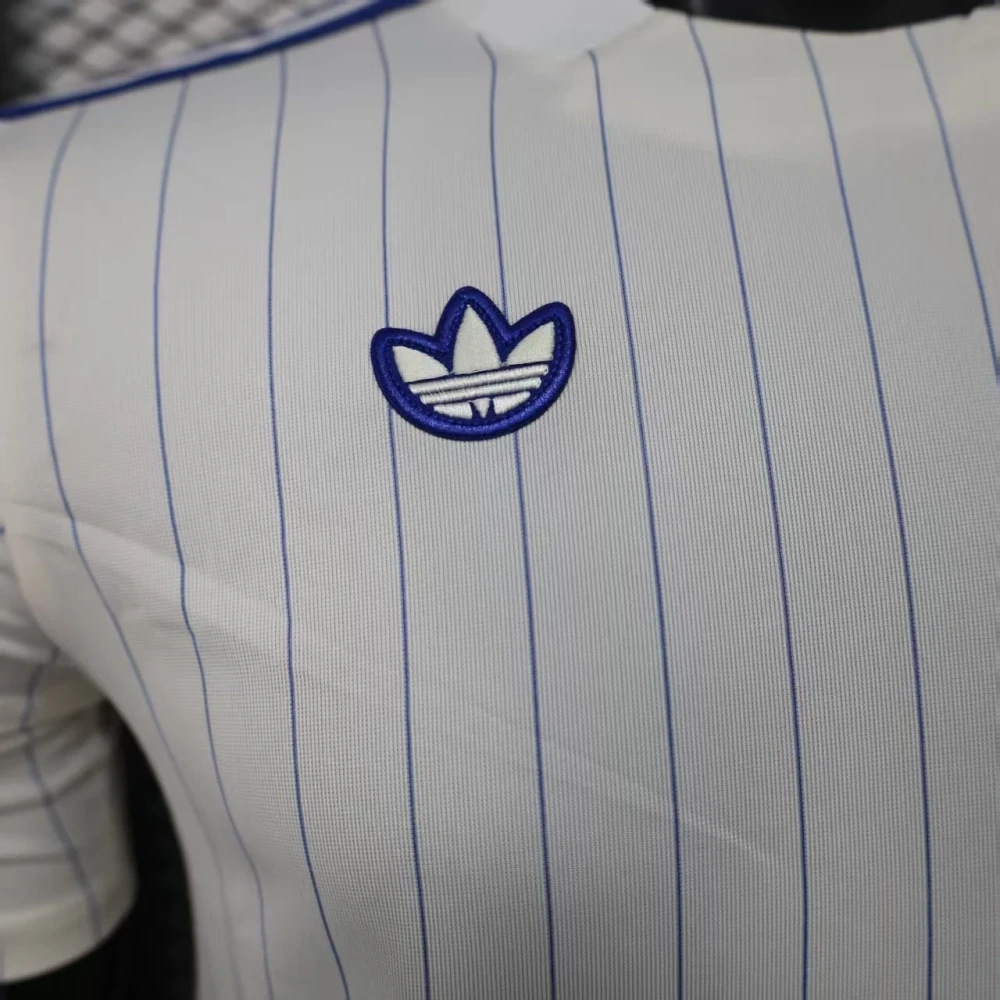 Футболка Chelsea Terrace Icons white/blue #4