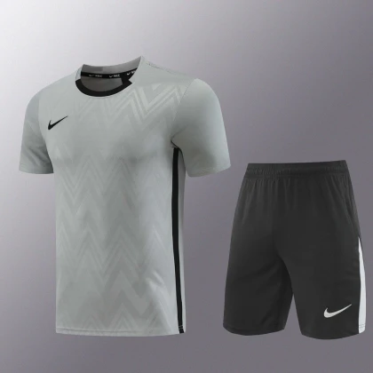 Футбольная форма Nike grey/black