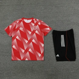 Футбольная форма Bayern Munich Training red/black #1