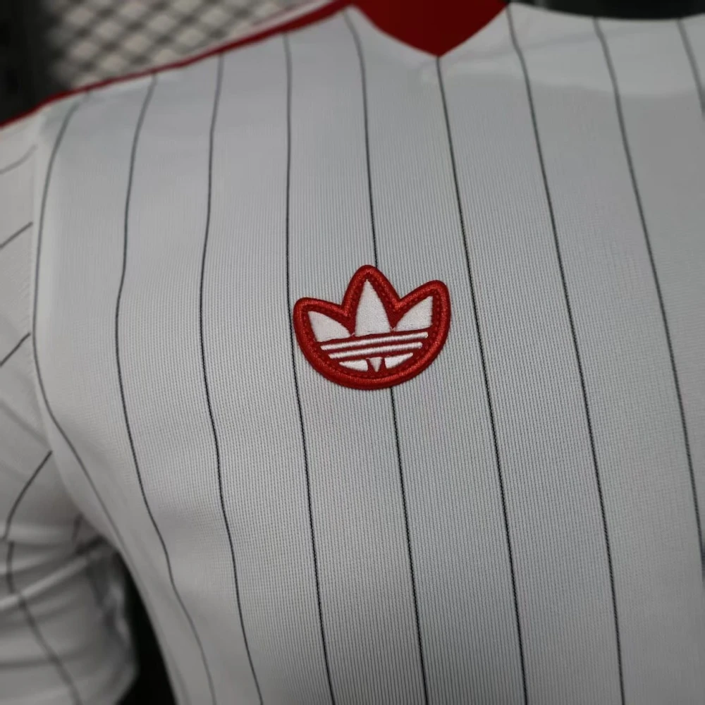 Футболка Man United Terrace Icons white/red #4