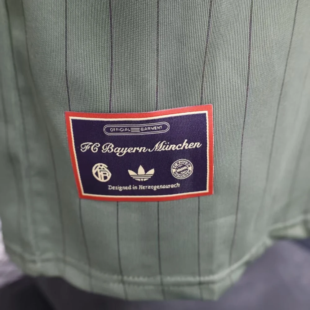 Футболка Bayern Terrace Icons khaki #3