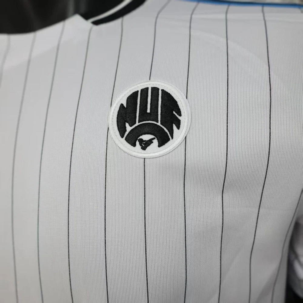 Футболка Newcastle United Terrace Icons white #4
