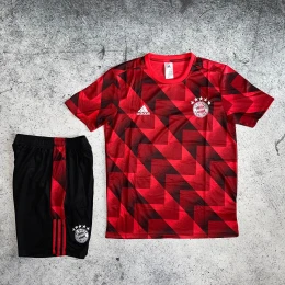 Тренировочная форма Bayern Munich Training red/black #1