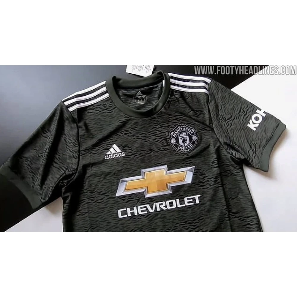 Футбольная форма Manchester United 20/21 Away khaki #1