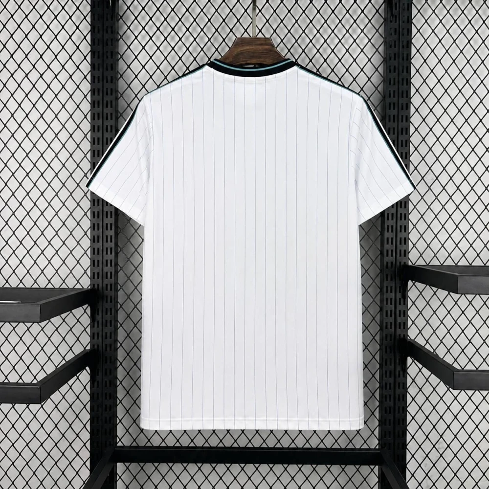 Футболка Liverpool Terrace Icons white #2